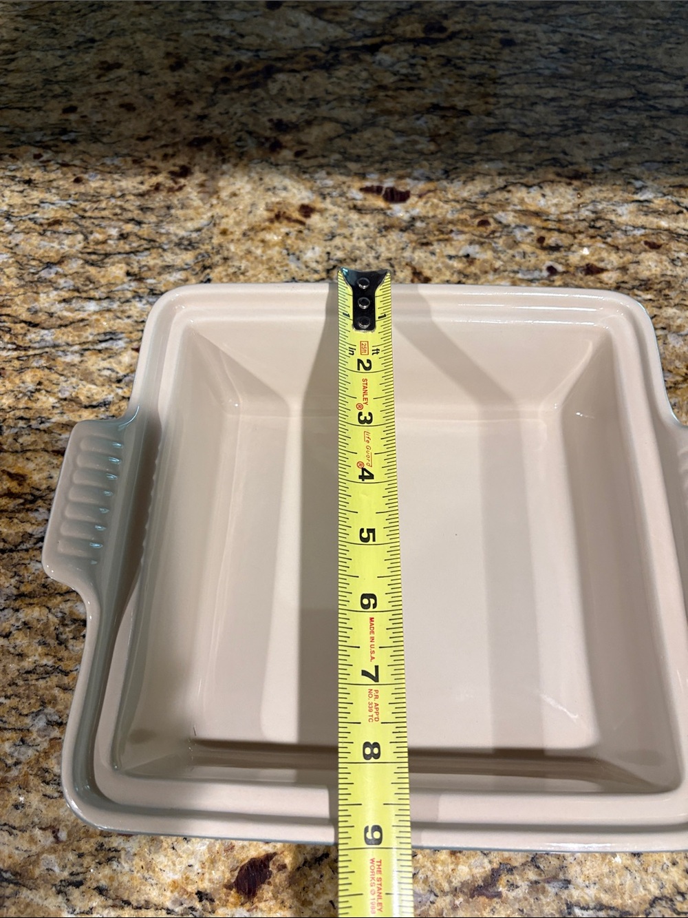 Le Creuset 23cm Square Shallow Dish with Lid, Ocean - Picture 13 of 15